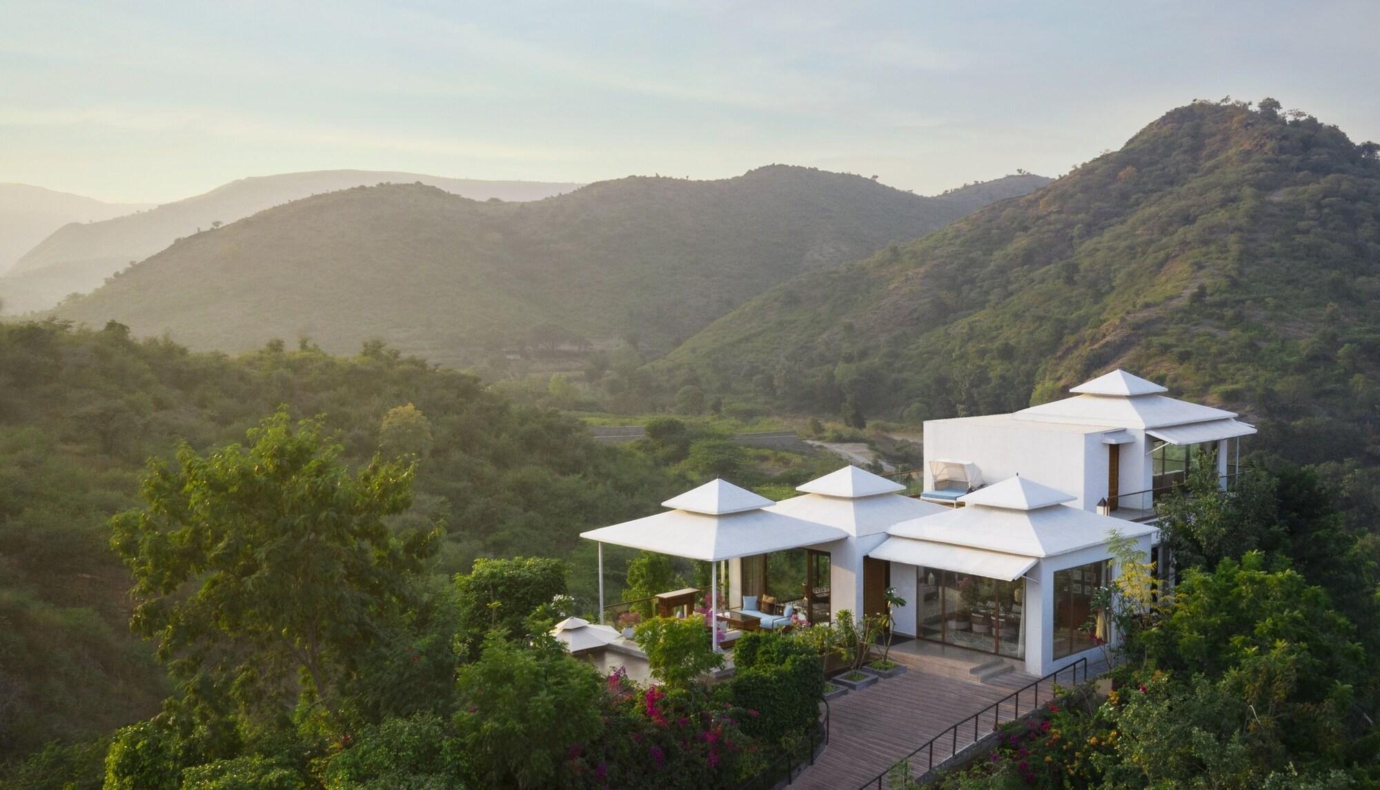 Taj Aravali Resort & Spa 우다이푸르 외부 사진